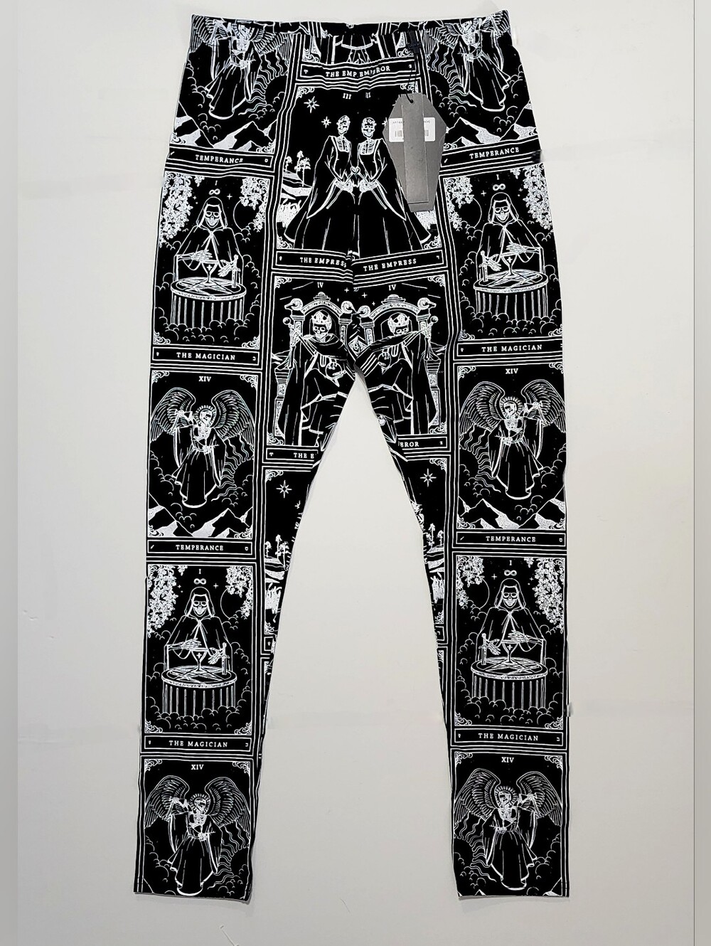 Dead Stock Artisan Tarot Killstar Leggings NWT